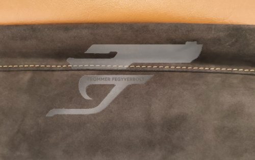 Nobil Hunt. Puskatok Barna Sötét/Világos Vastag Szivacs Bélés Oldalzsebes 130cm.