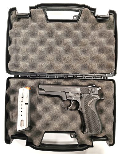 Smith Wesson M5904 9x19 használt maroklőfegyver B1