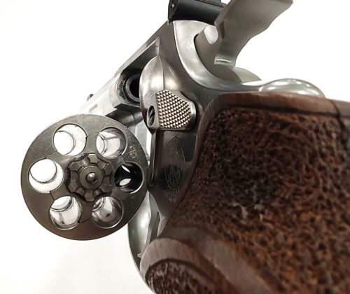 Smith Wesson M686-5 357/38 használt maroklőfegyver B1(2027)