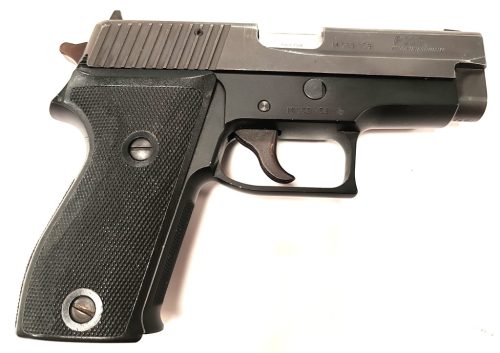 Sig Sauer P225 9x19 használt maroklőfegyver B1 tár nélkül
