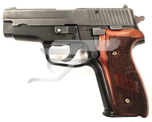 Sig Sauer P 228 eladó maroklőfegyver